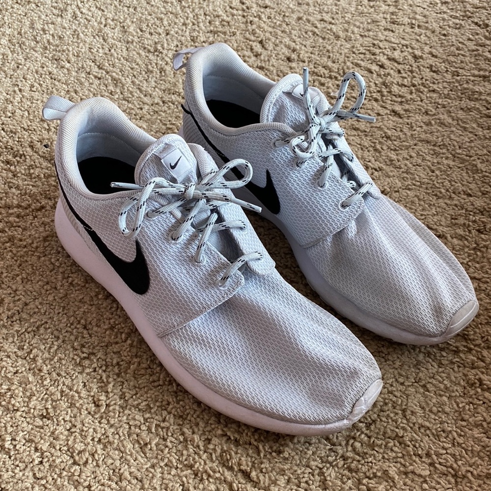 Nike Women’s Roches